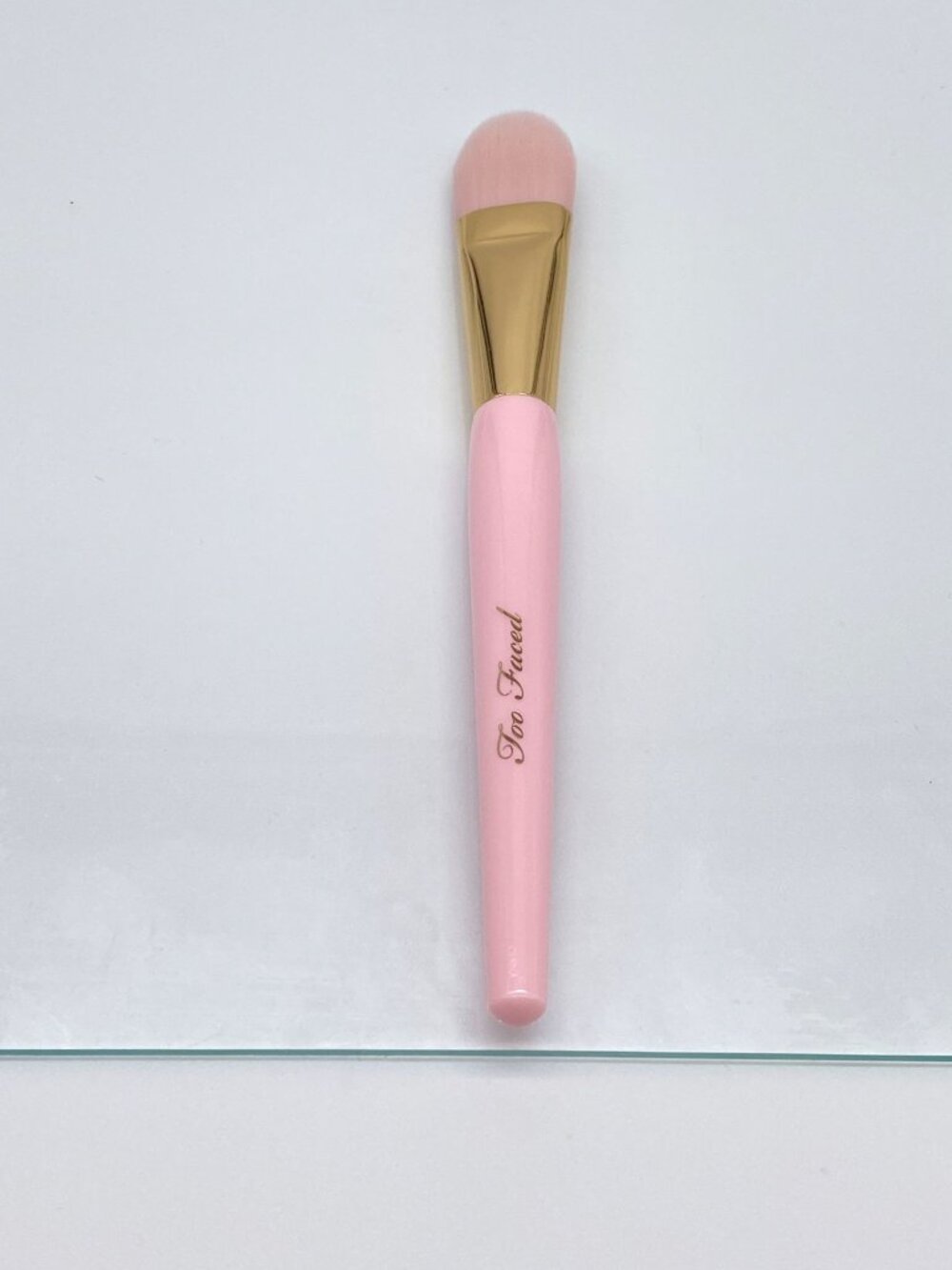 Too Faced Pink & Gold Foundation/Concealer Brush